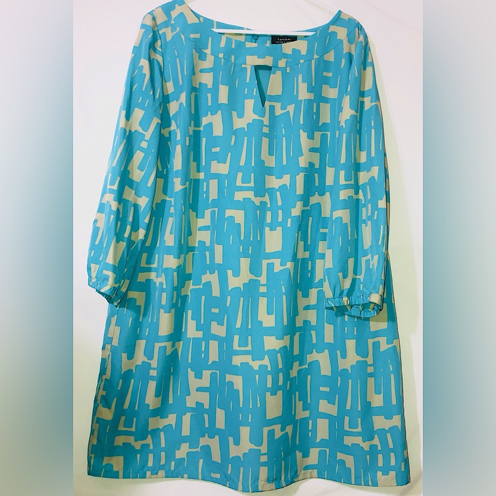 Tahari Author S Levine geometric dress w/belt Women’s Plus Size 18W  Blue & Grey
